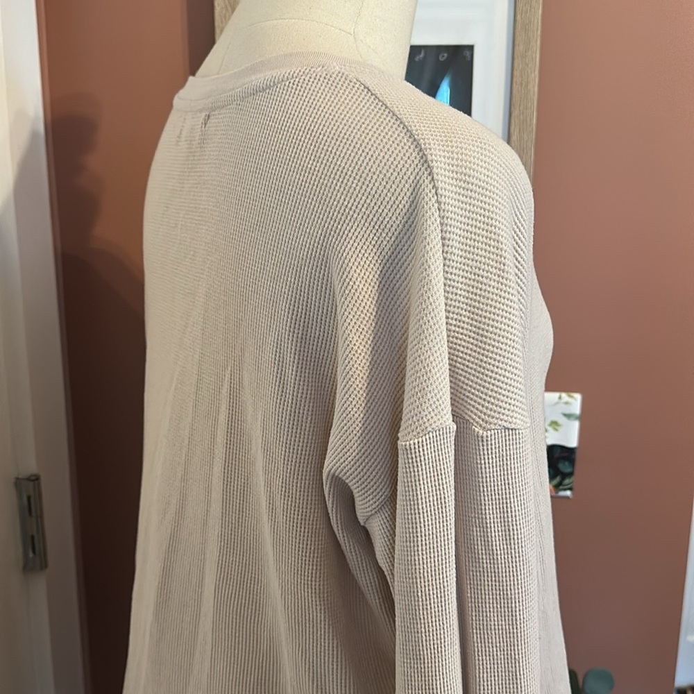 Sundry for Evereve women’s LOVED cream tan waffle long sleeve 1 (S) Henley top - Picture 6 of 13